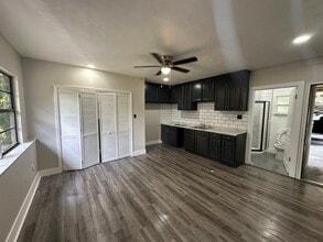 Building Photo - 429 Ventura Ave