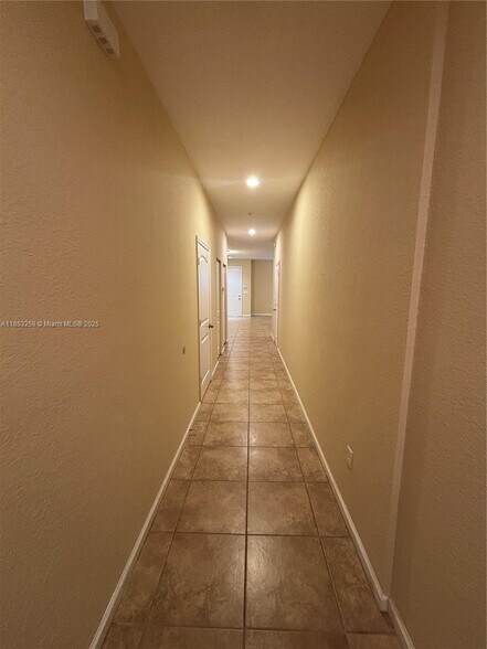 Building Photo - 290 SW 7th Ct