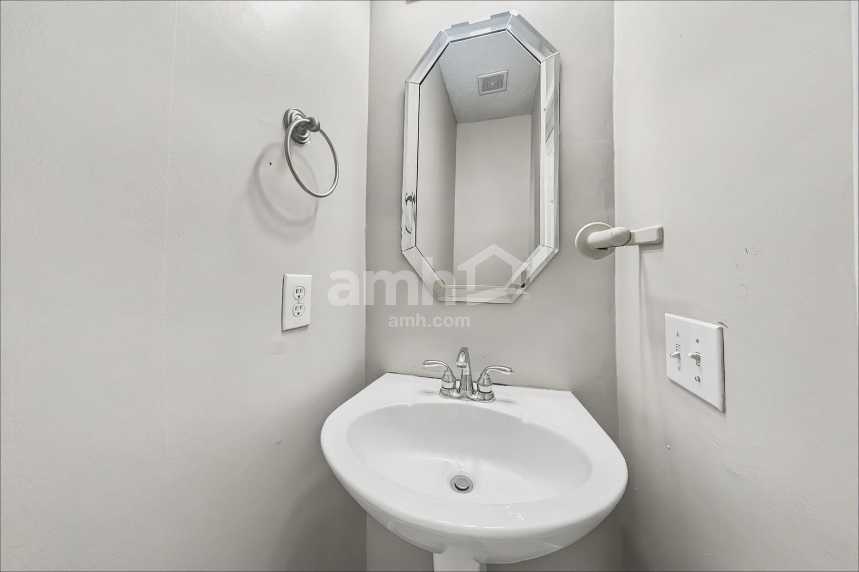 Building Photo - 7808 Orland Park Cir