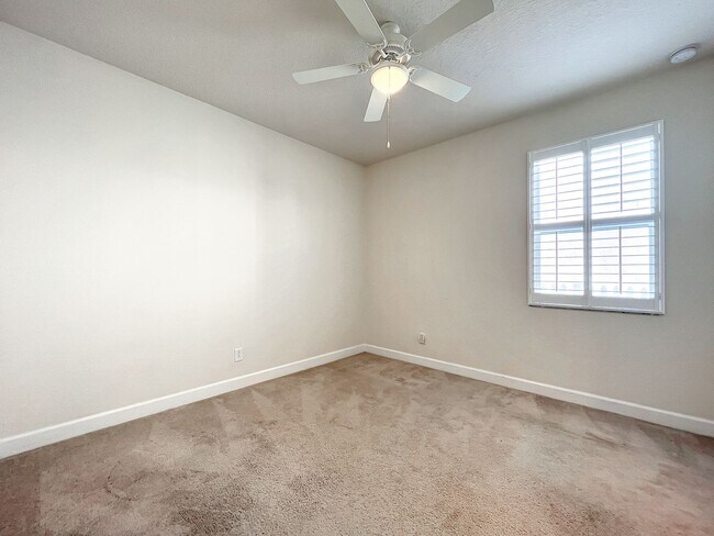 Building Photo - 33147 Shadow Branch Ln