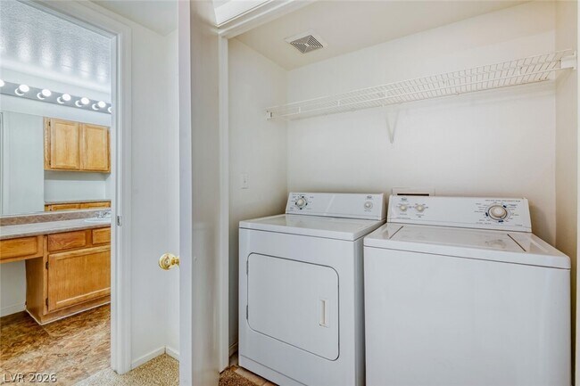 Building Photo - 7255 W Sunset Rd