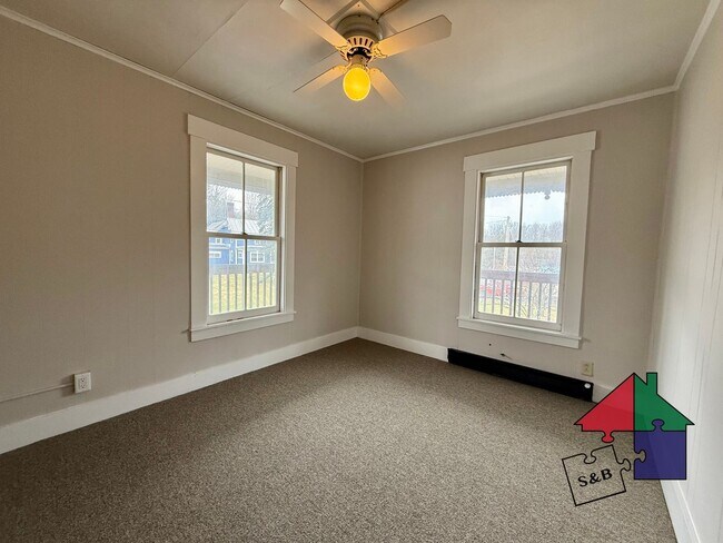 Building Photo - 4 Cogswell St