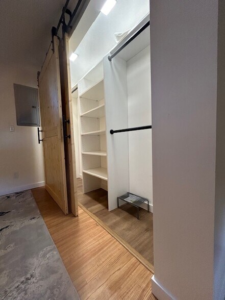 Building Photo - 178 Henry St