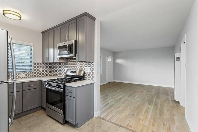 Building Photo - 2.0 bedroom in Temple City California 91780