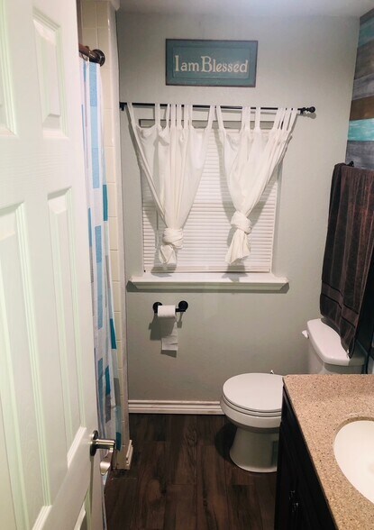 Bathroom 1 - 2328 Shanks Rd