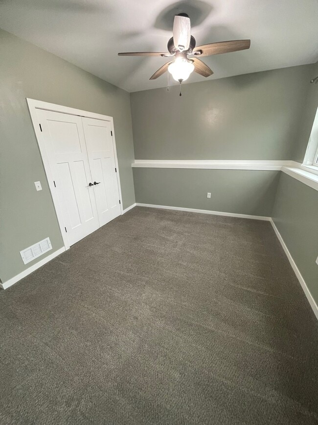 Building Photo - 1010 Deer Run