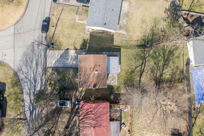 Building Photo - AVAILABLE MAY 1ST — STUNNING 3-BEDROOM HOME IN PENN HILLS!