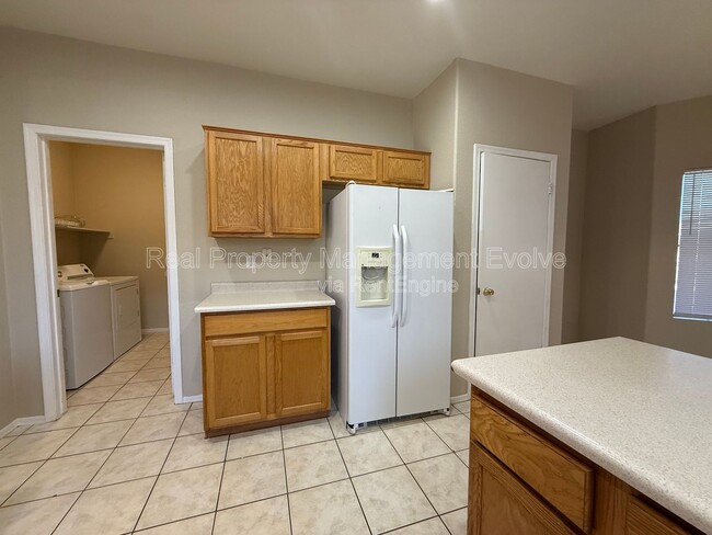 Building Photo - 40517 N Territory Trail