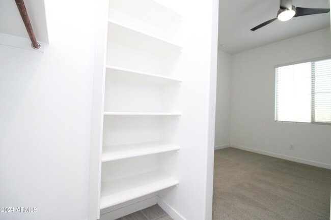 Building Photo - 259 E Sagittarius Pl