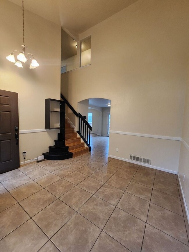 Building Photo - Wonderful Home