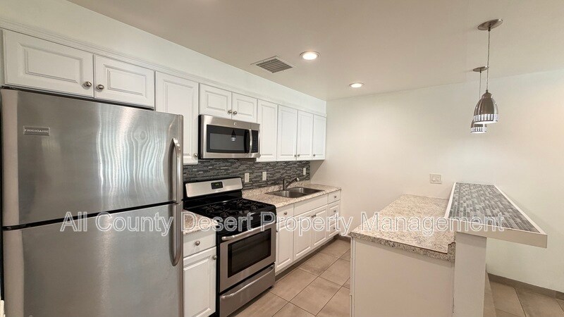 Building Photo - 27700 Avenida Terrazo