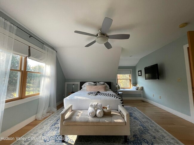 Building Photo - 37 Garage Place Rd