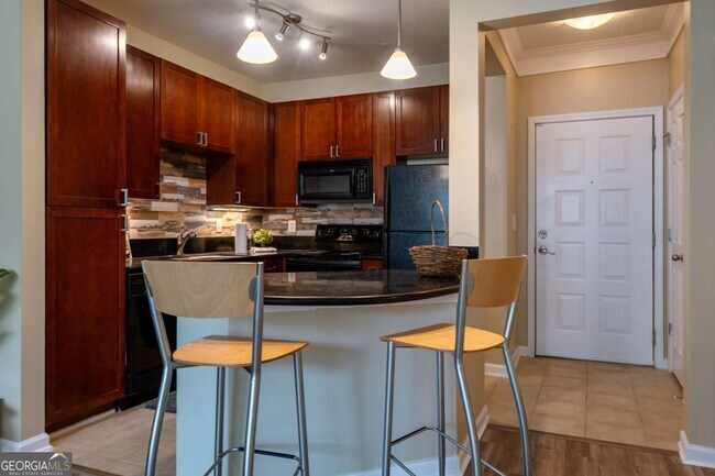 Building Photo - 400 17th St NW