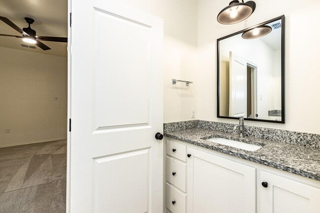 Building Photo - 5549 Lehigh St