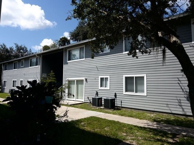 Building Photo - 30 W Rhodes Dr