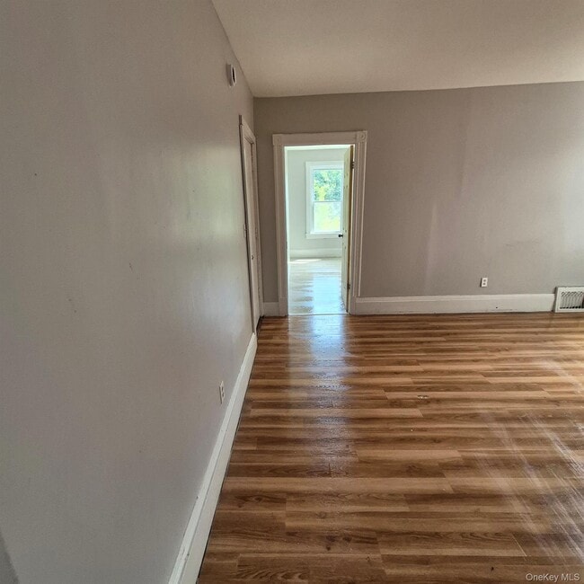 Building Photo - 67 Greenkill Ave