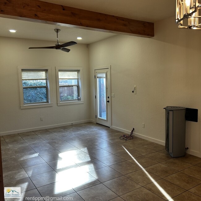 Building Photo - 1919 N 31st St