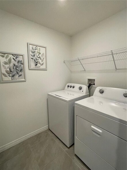 Building Photo - 37059 Kings Crown Dr