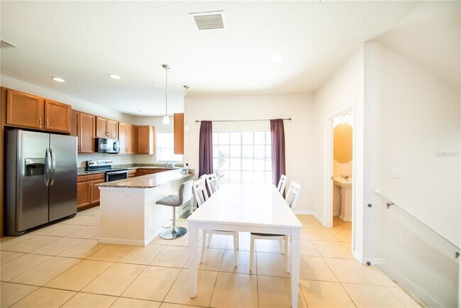 Building Photo - 980 Lakefront Village Dr