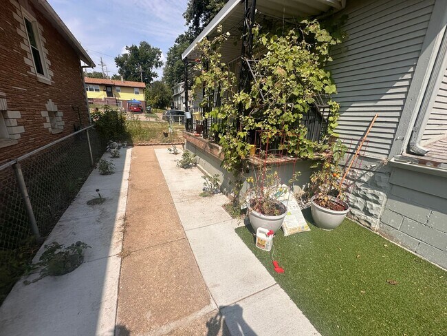 Building Photo - 4517 N 36th Ave