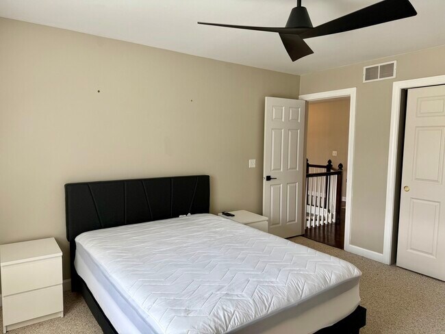 Building Photo - 354 Baltimore Dr