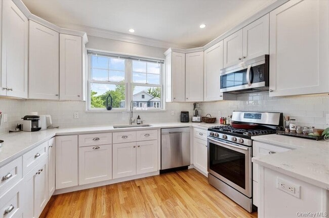 Building Photo - 545 E Fulton St