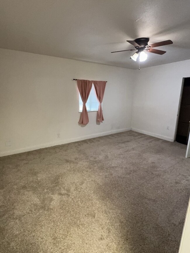 Building Photo - Home on 1 acre lot with above ground pool