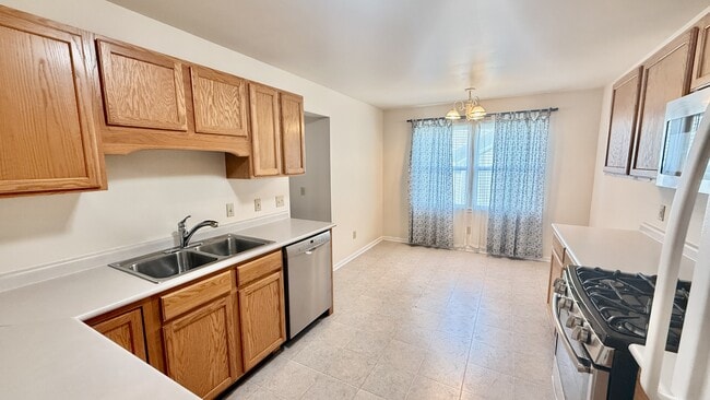 Building Photo - 1135 Spearhead Dr