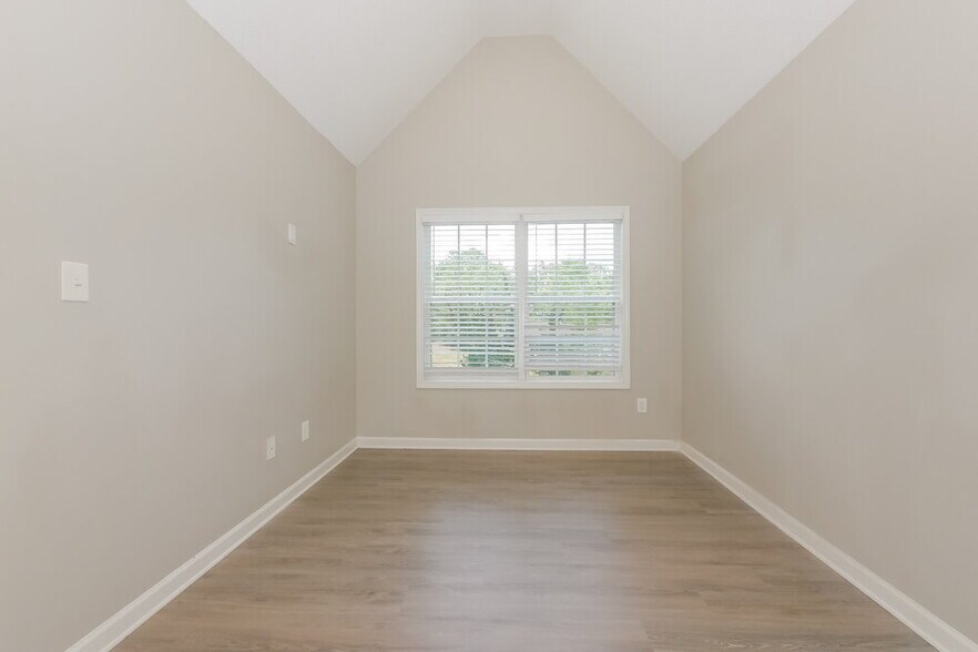 Building Photo - 4919 Wolfcreek View