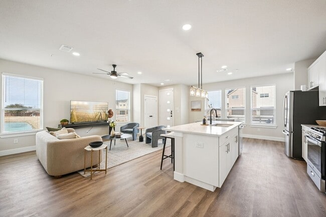 Building Photo - 3505 Taas Dr