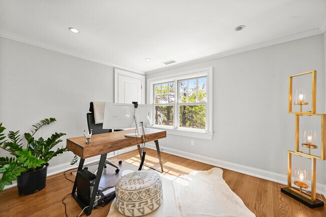 Building Photo - 36 Evergreen Rd