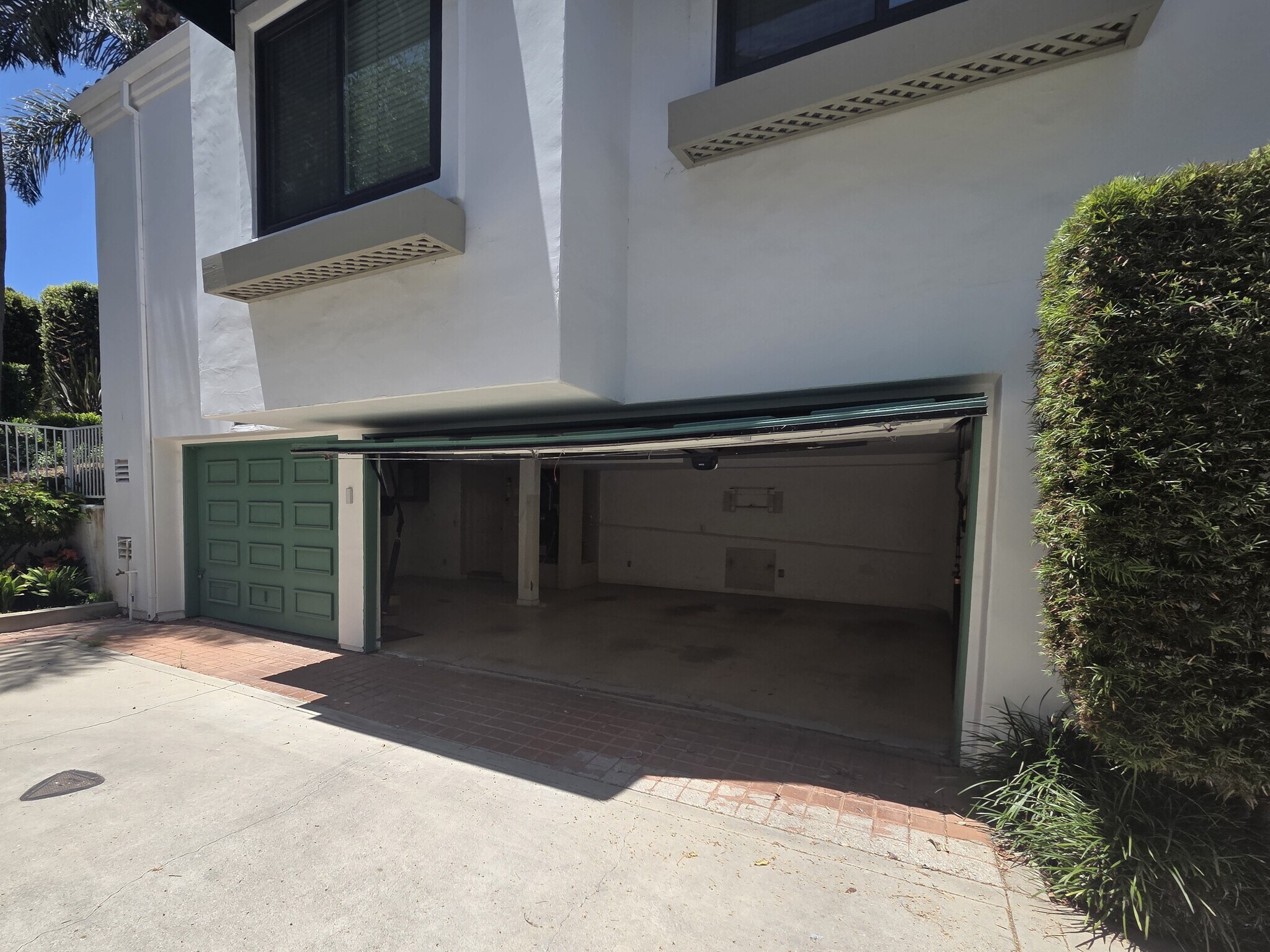 Building Photo - 7492 Seabluff Dr