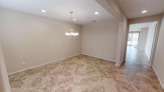 Building Photo - Singleton Heights 4 bedroom 3 1/2 bath Home