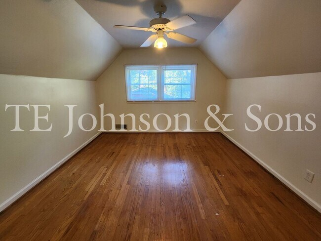 Building Photo - Guilford Hills 3 Bedroom