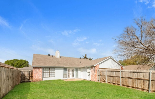 Building Photo - 3707 Seville Ln