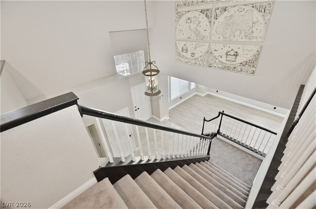 Building Photo - 747 Canyon Crest Dr