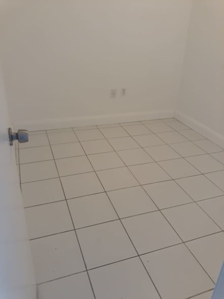 Second (added) bedroom - 16751 NE 9th Ave