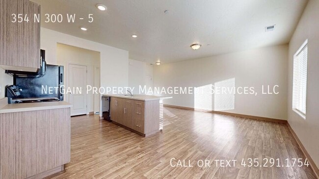 Building Photo - 354 N 300 W