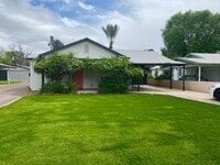 Building Photo - Roosevelt South