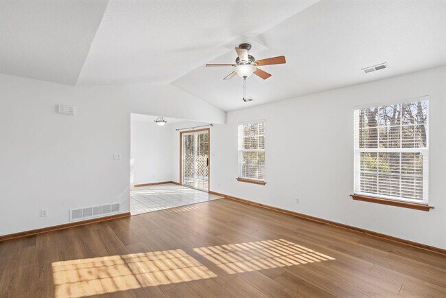 Building Photo - 5104 Sandstone Dr