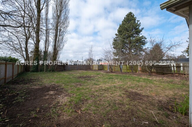 Building Photo - 17041 34th Ave S