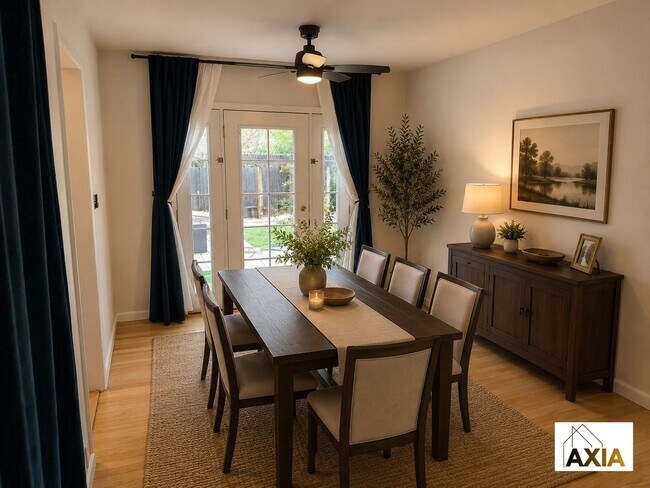 Building Photo - 5BD/3BA in Martin Acres w/a Backyard Oasis!