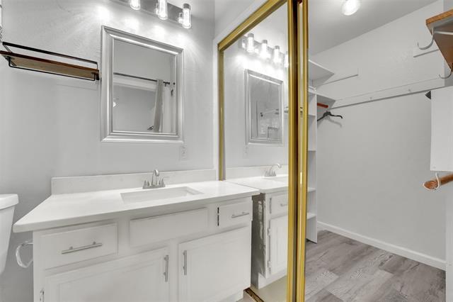 Building Photo - 6016 Glenwood Dr