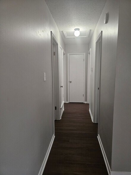 Building Photo - 6620 Forestgate Rd