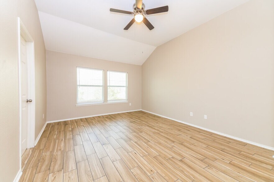 Building Photo - 709 Fireberry Dr