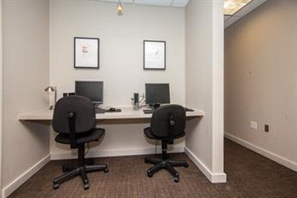 Building Photo - 10 Museum Way