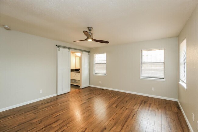 Building Photo - 2133 Running Branch Rd