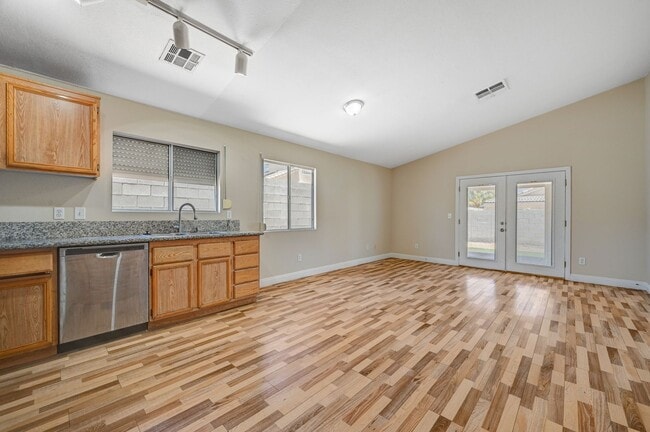 Building Photo - 2448 Rocky Brook St