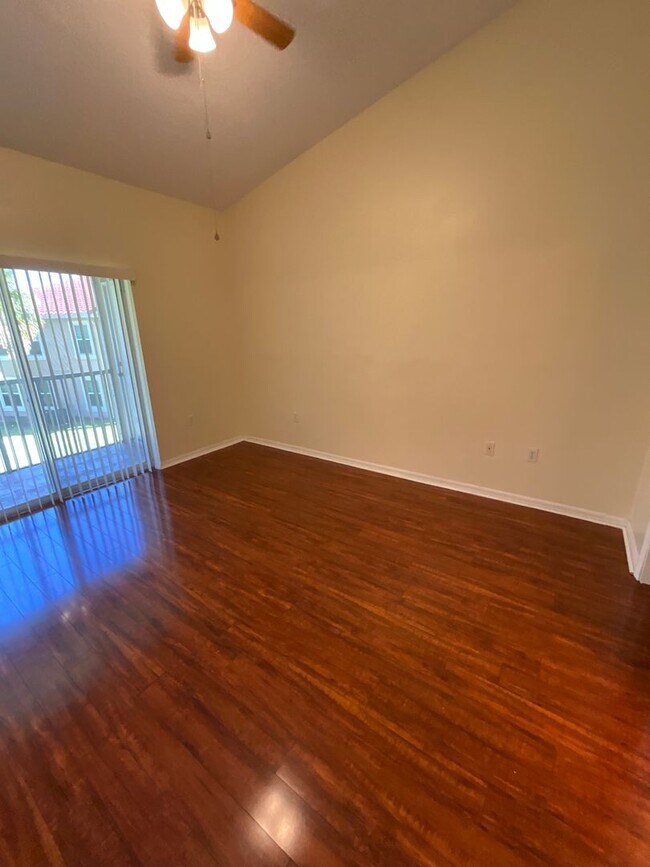 Building Photo - Beautiful 3/2 Condo in Osprey at the Oaks!