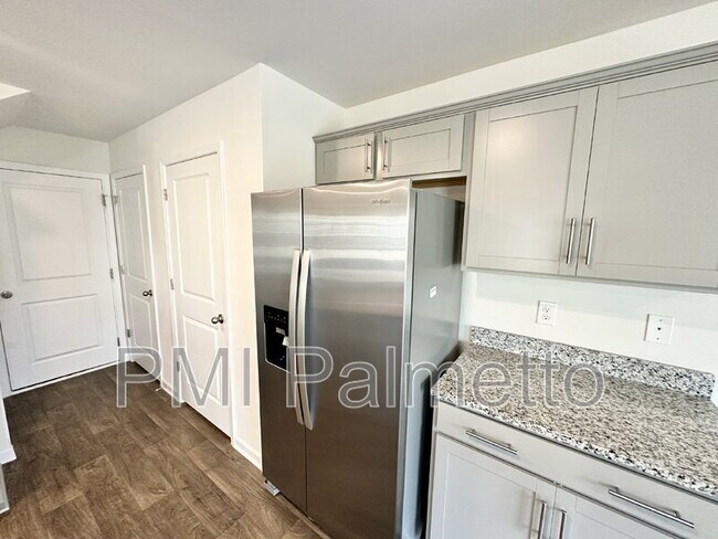 Building Photo - 412 Delahays Rd